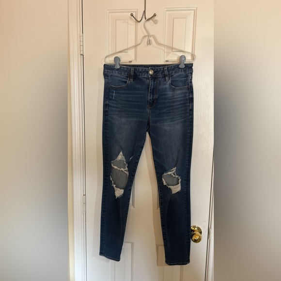 Ripped American Eagle Jeans - Picture 1 of 1